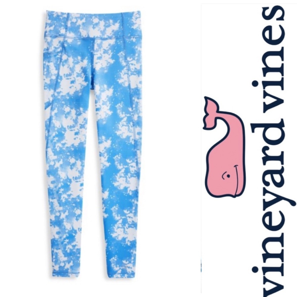 New with tags!! Vineyard Vines cloud print performance leggings